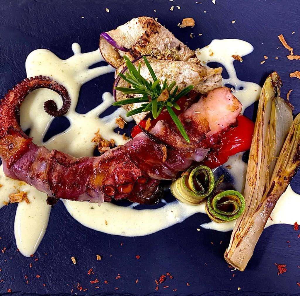 Tentacolo di polpo arrostito, laccato al miele
